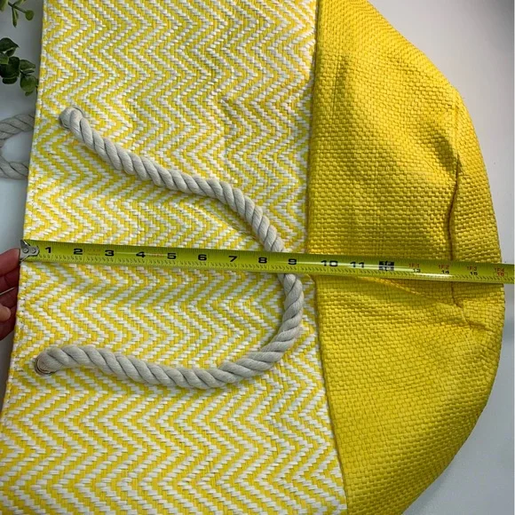 Beach Bag Tote Yellow Chevron Size 14” x 24” - Picture 10 of 11